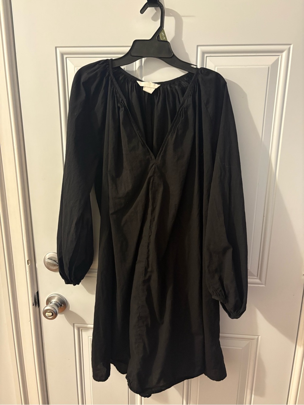H&M Black Long-Sleeve V-Neck Shift Dress